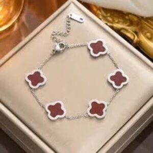 Clover Style Bracelet - Silver - Wine Red